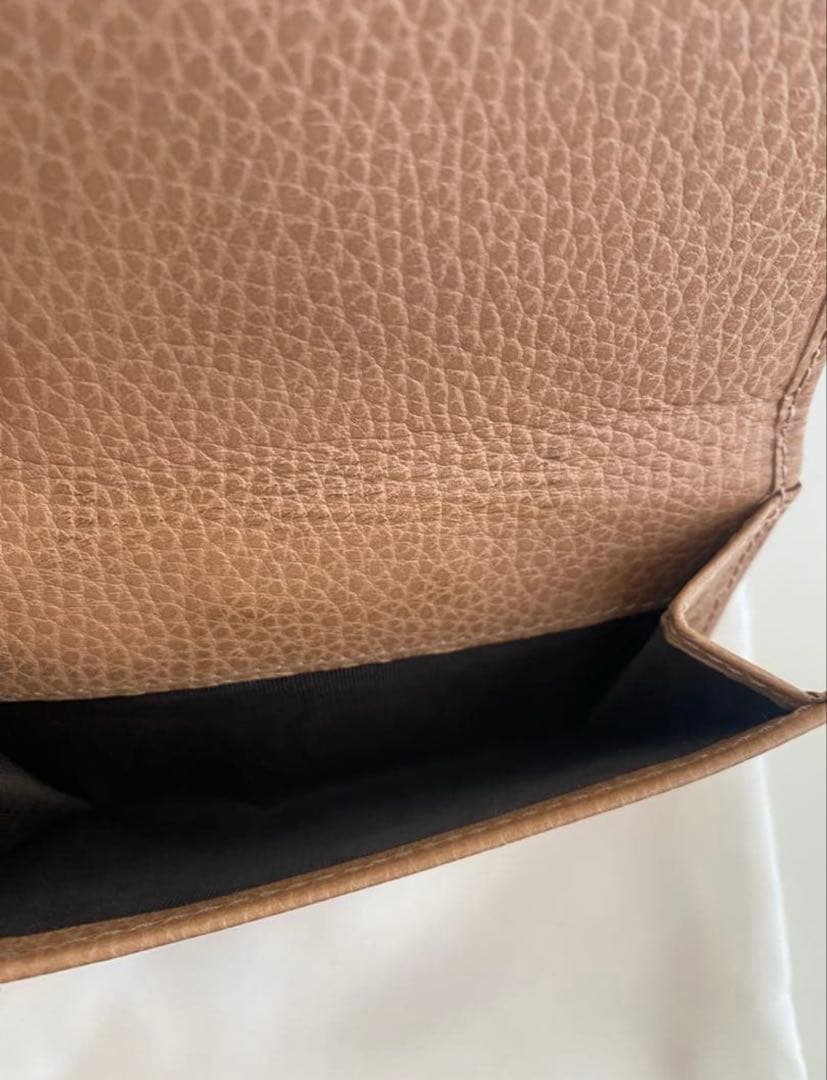 GUCCI ベージュ 二つ折り財布