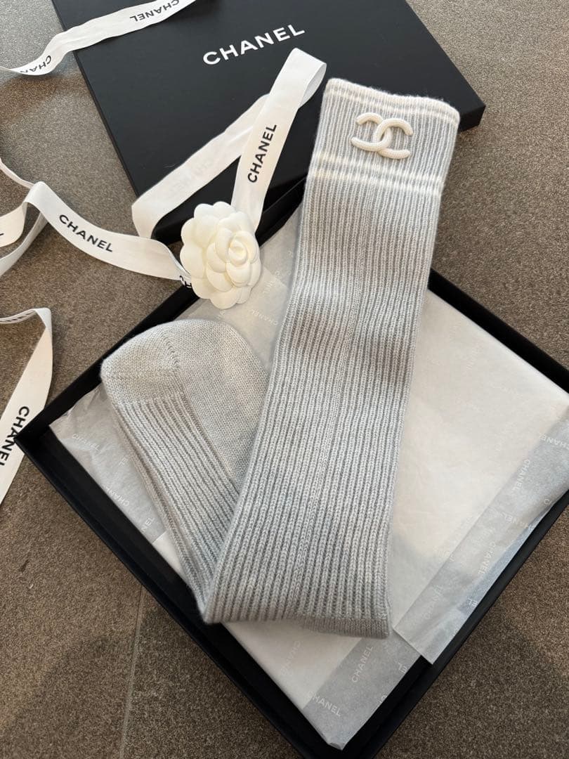 新品、未使用CHANEL リブ編み ソックス　グレー
