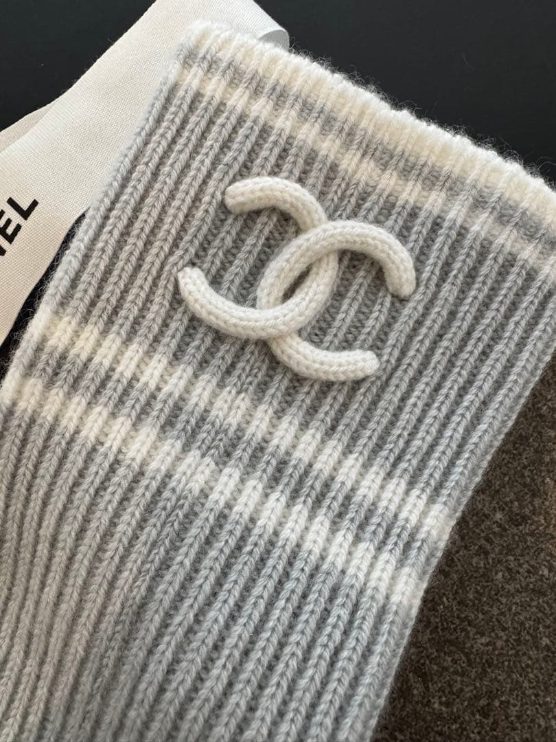 新品、未使用CHANEL リブ編み ソックス　グレー
