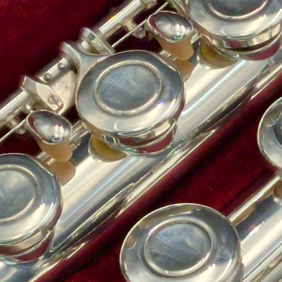 フルート　調整済　美品　ヤマハYFL211SⅡ（Eメカ銀メッキ仕様）