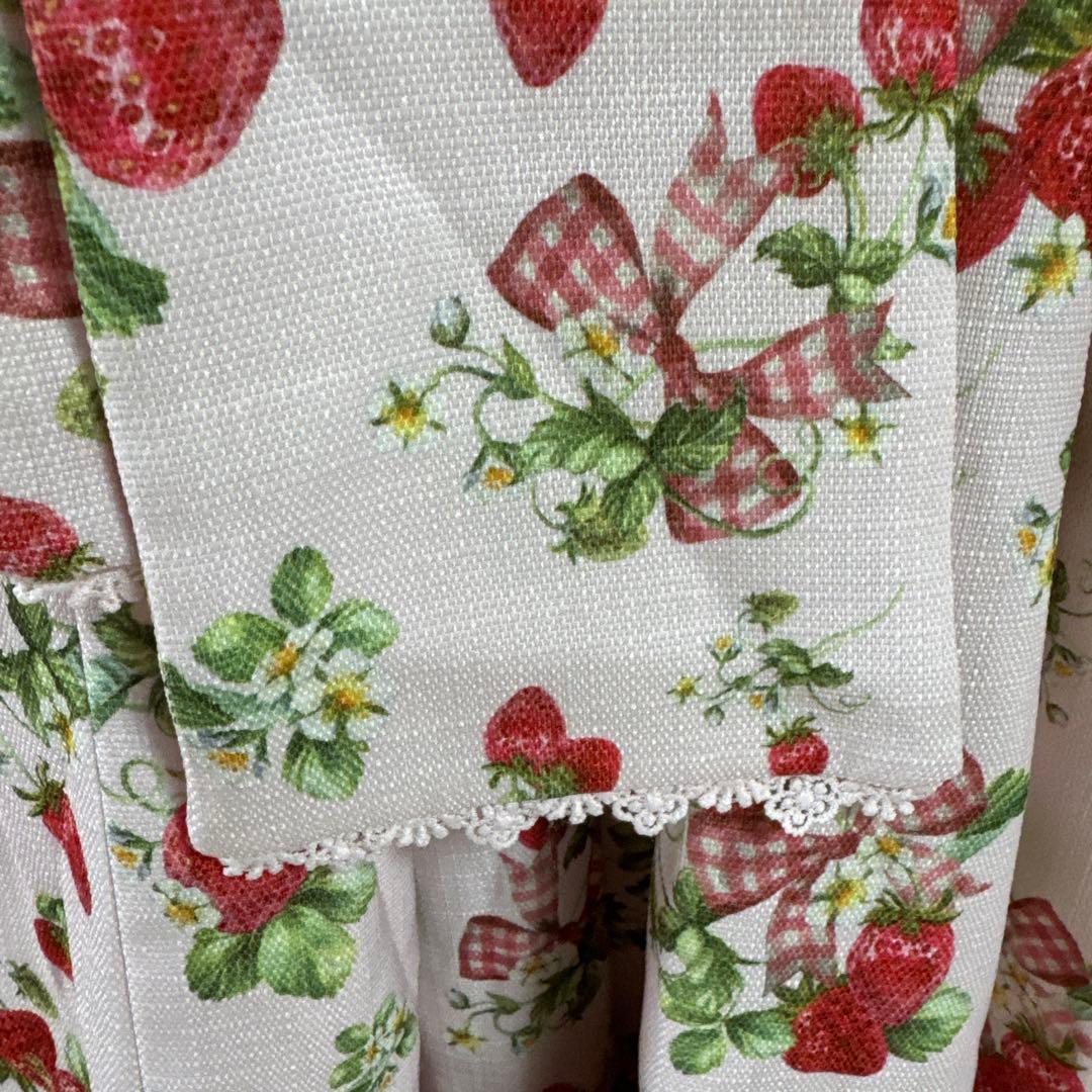 axeskawaii イチゴのワンピース
