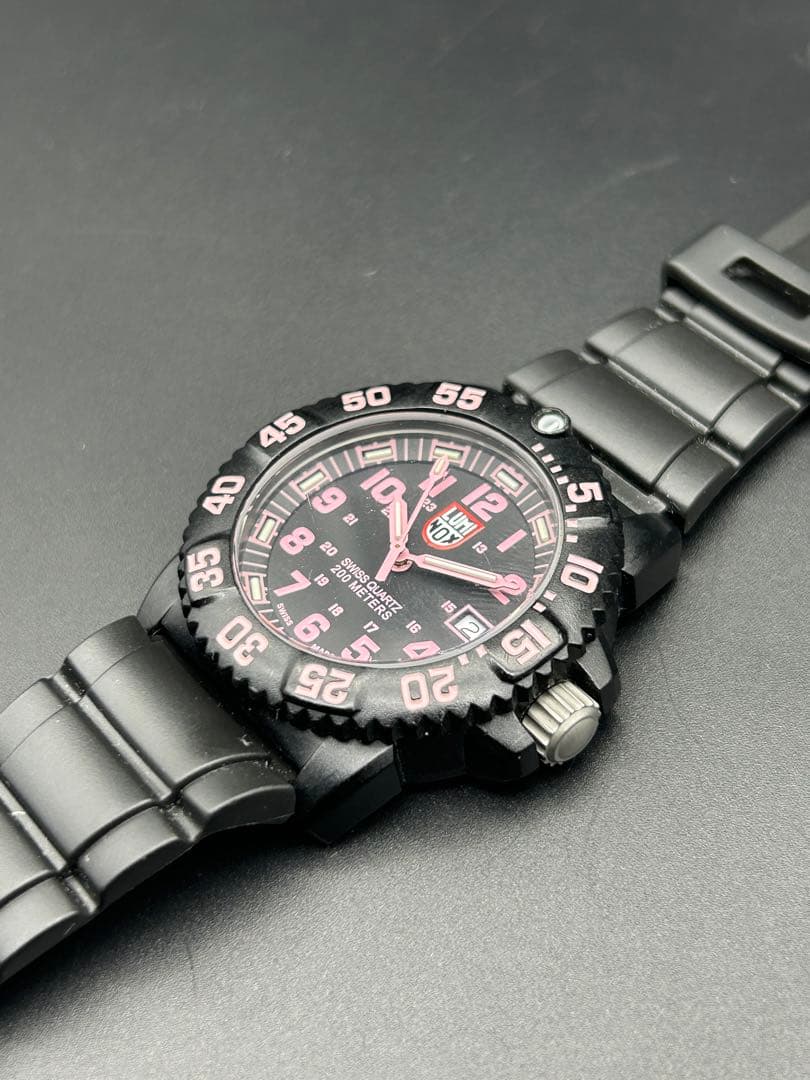 LUMINOX 7050 腕時計 ピンク 専用ケース