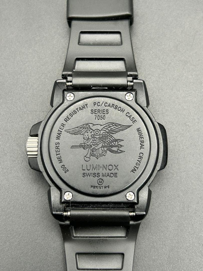 LUMINOX 7050 腕時計 ピンク 専用ケース