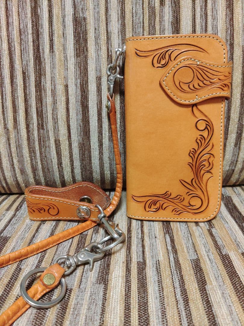 【美品】KC.sケイシーズライダースウォレット長財布 彫刻入り　40260円