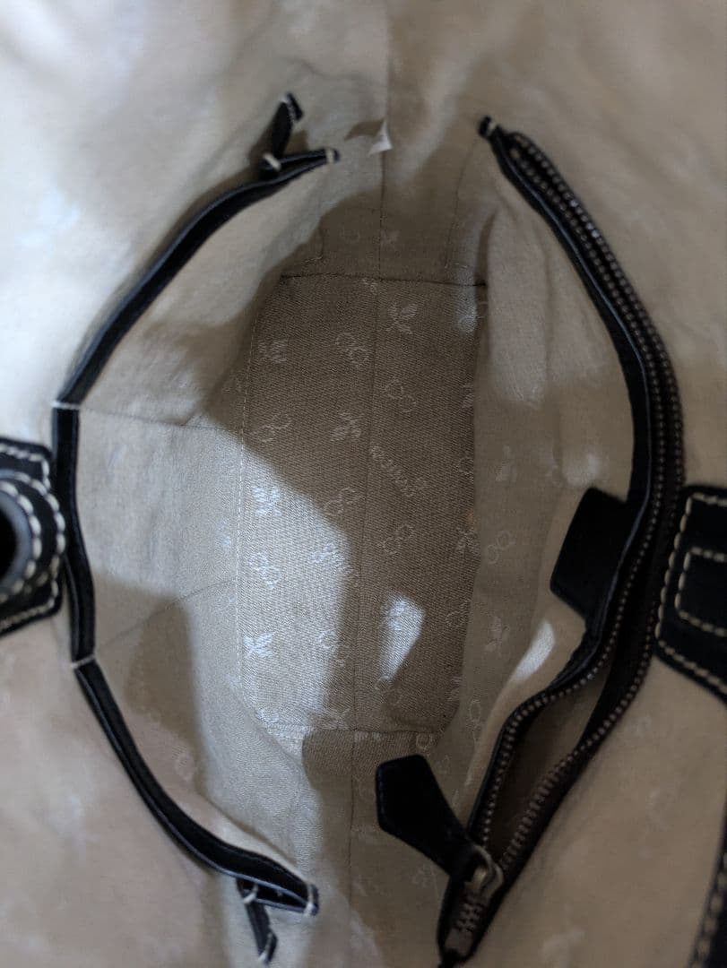 【美品】ゲンテン　ディズニーコラボ　トートバッグ　ミッキー＆ミニーチャーム付き