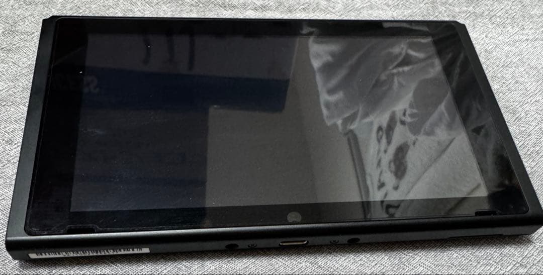 Nintendo Switch(ジョイコン、グレーと赤です！)