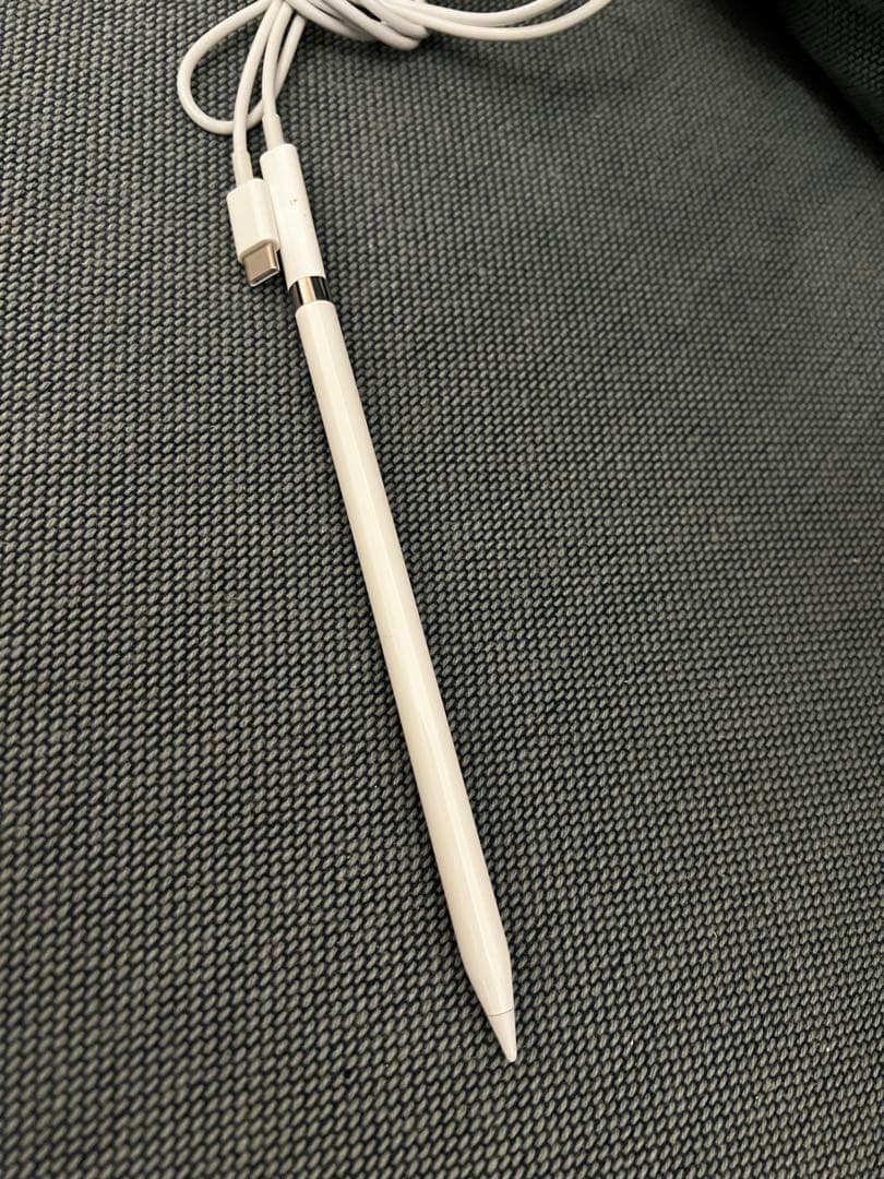 ⭐︎た*ん　iPad ゴールド 本体 + イエローカバー⭐︎