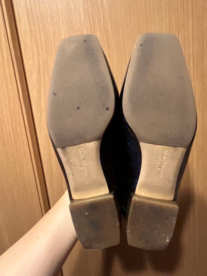 Salvatore Ferragamo パテントレザー　ブラック ローファー