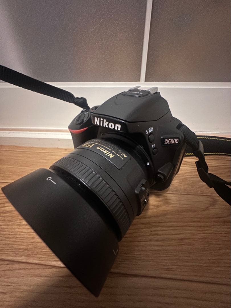 Nikon d5600 ダブルズームキット Nikkor 35mm f/1.8G