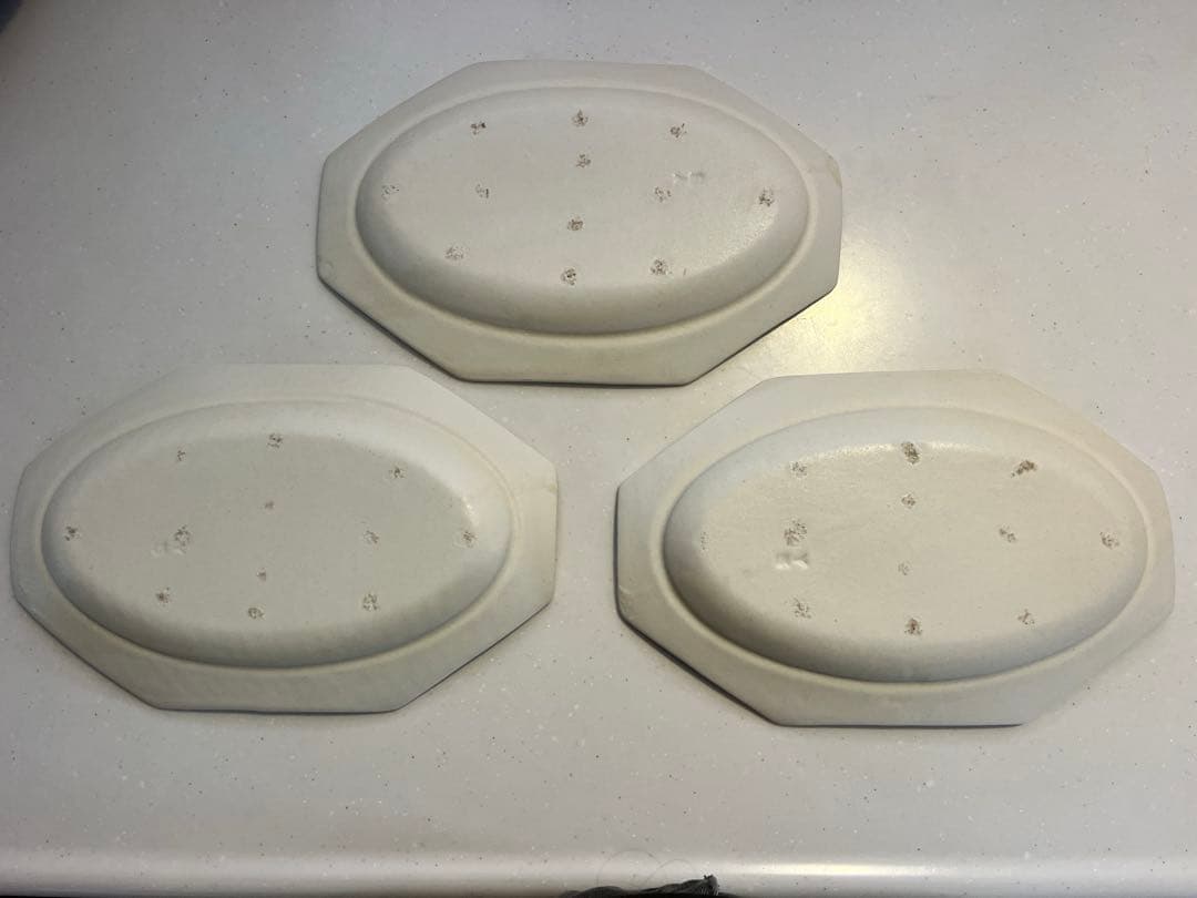 岡田直人　八角形クリーム色皿3枚セット