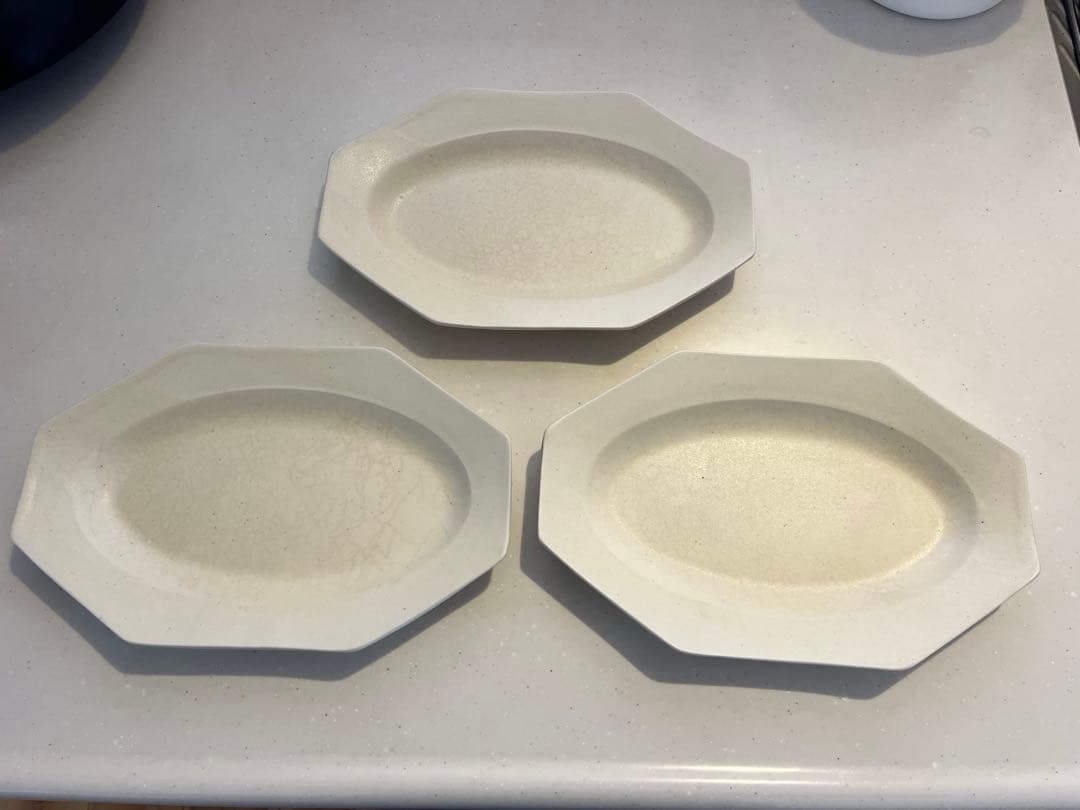 岡田直人　八角形クリーム色皿3枚セット
