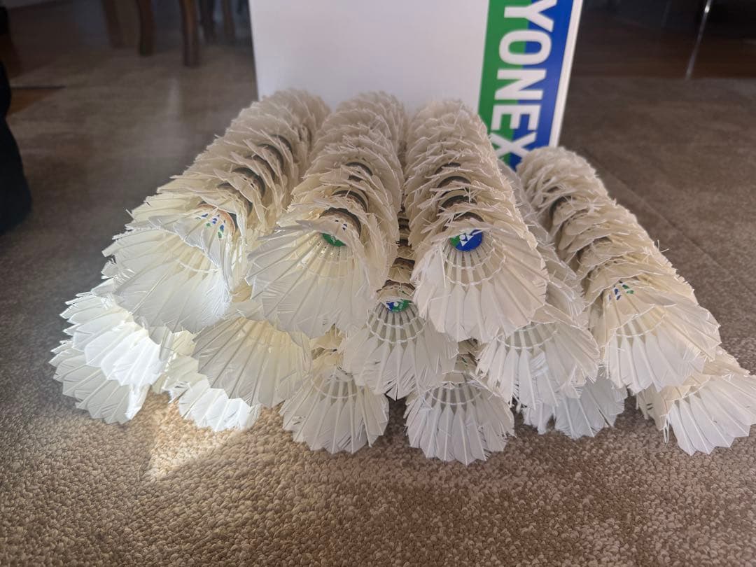 YONEX中古シャトル　ニューオフィシャル154個