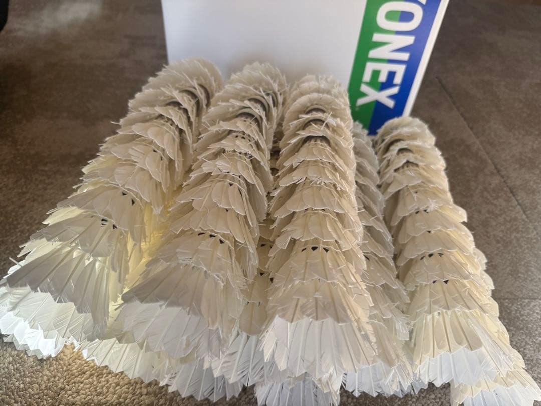 YONEX中古シャトル　ニューオフィシャル154個