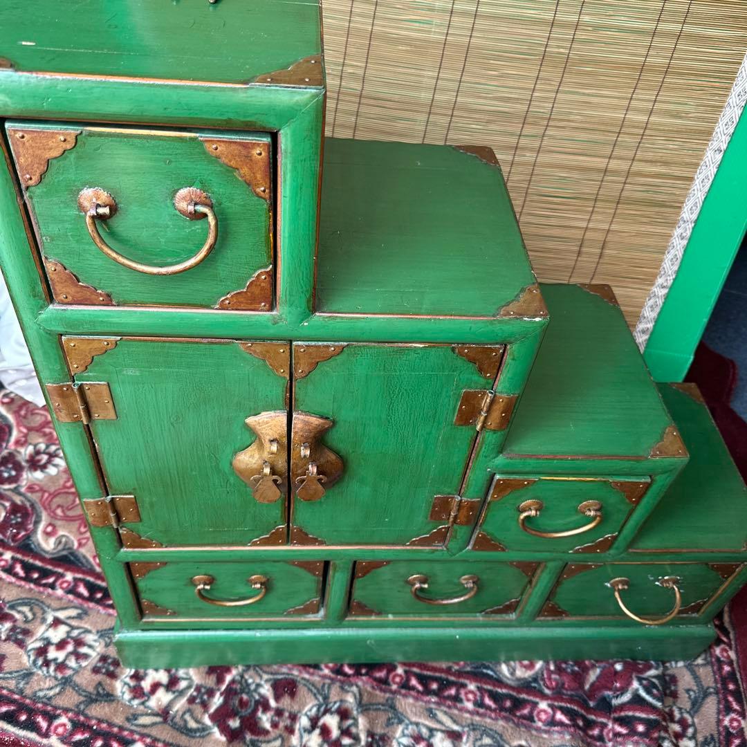 階段型木製タンス グリーン