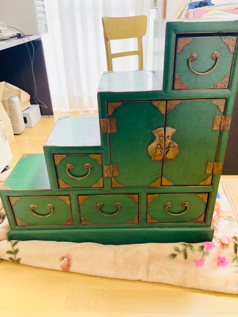 階段型木製タンス グリーン