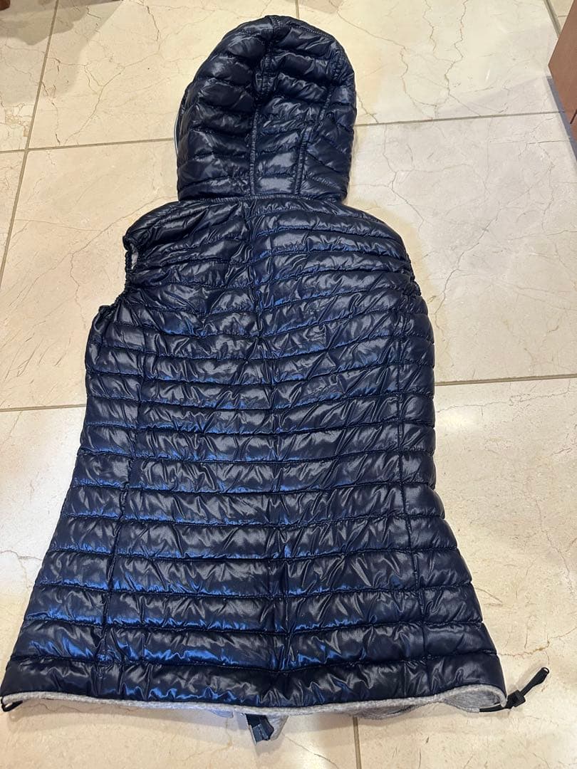 Duvetica フード付きダウンベスト ネイビー