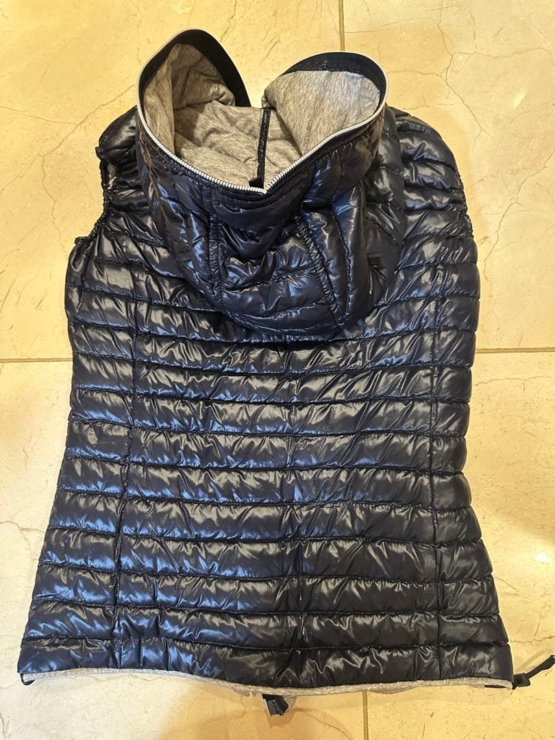 Duvetica フード付きダウンベスト ネイビー