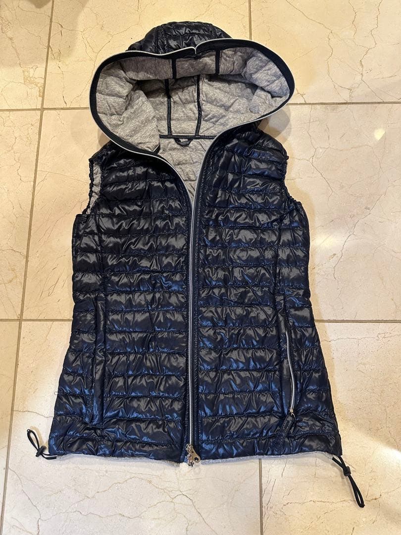 Duvetica フード付きダウンベスト ネイビー