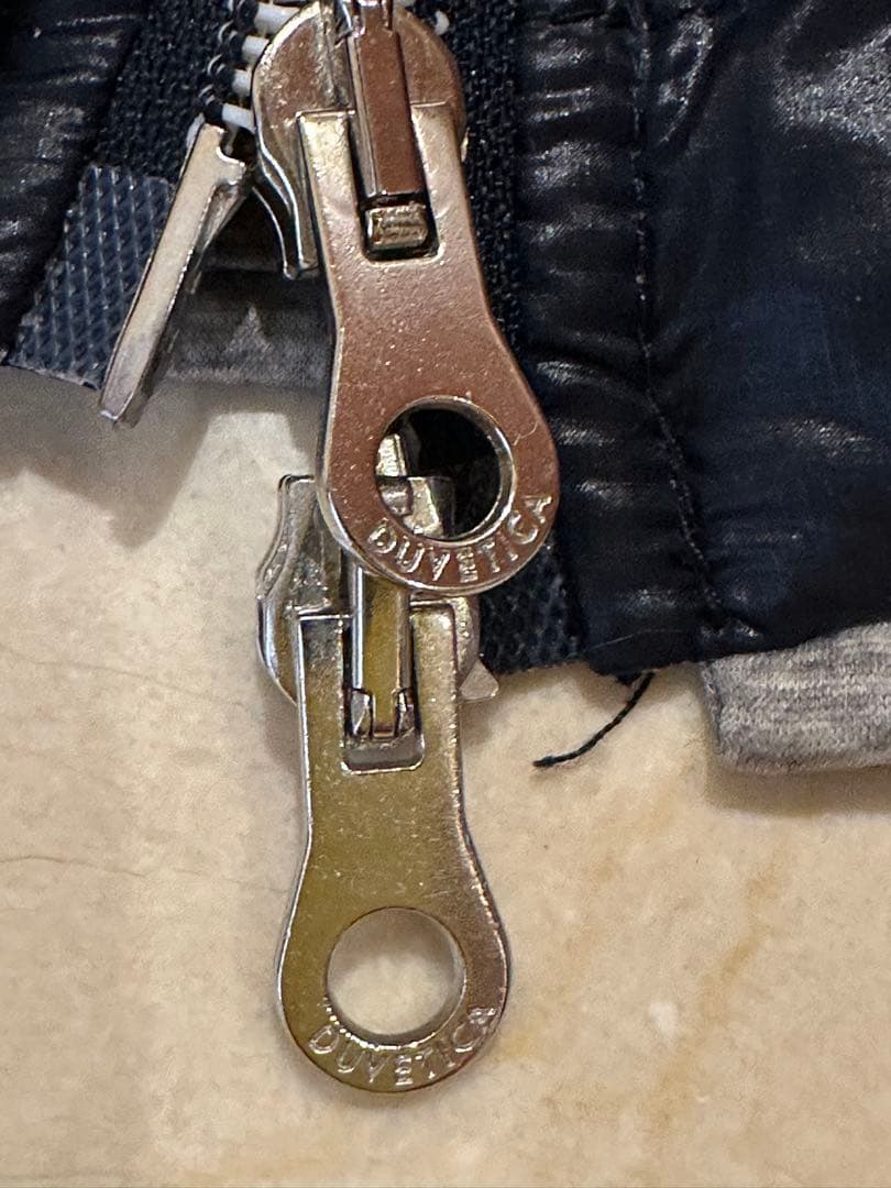 Duvetica フード付きダウンベスト ネイビー