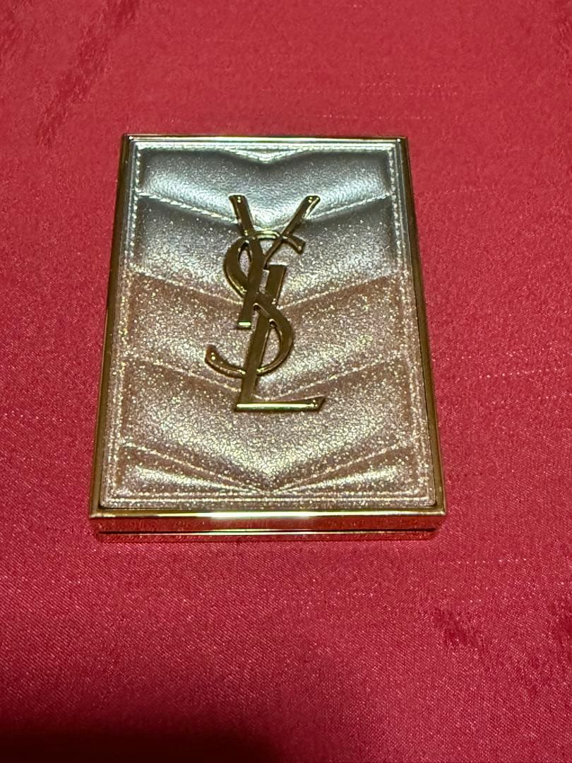 【YSL】クチュールミニクラッチ 126 スパークリングラスト