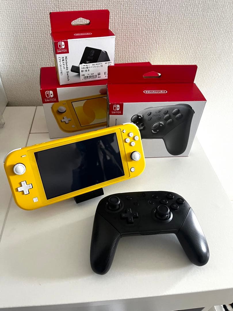 Nintendo Switch Lite本体 +プロコン+充電スタンド