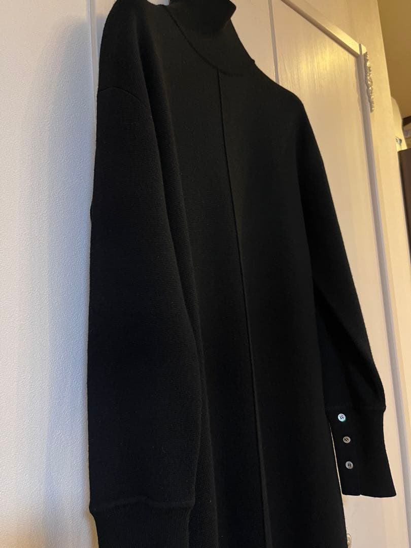 黒 ニットワンピース タートルネック