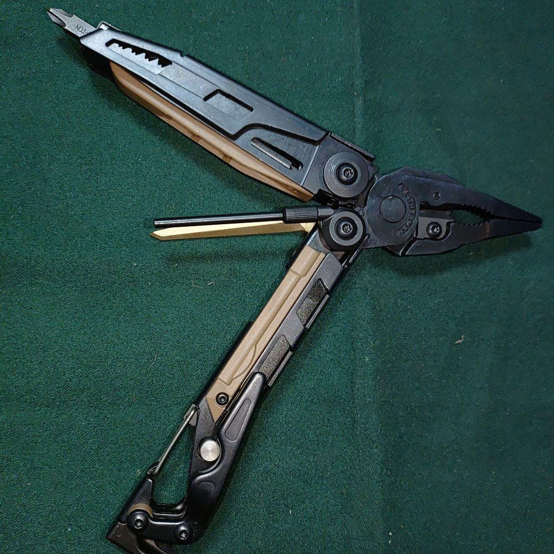 未使用 LEATHERMAN MUT マルチツール ブラック/タン
