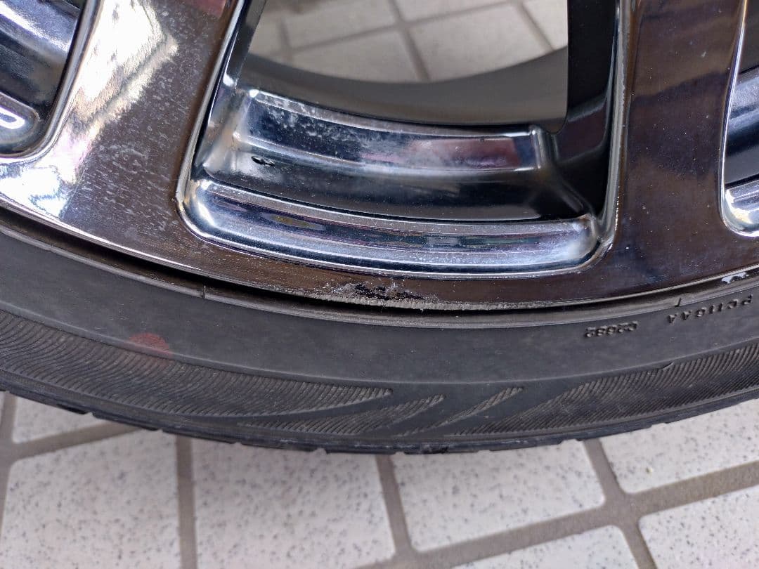 【無限】NR 18㌅アルミホイール　ブラックメタル　タイヤ、盗難防止ナット付き