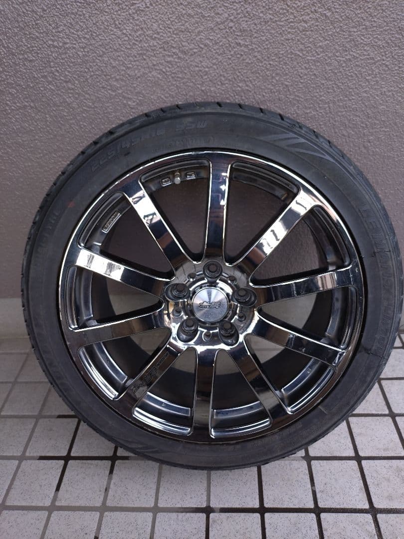 【無限】NR 18㌅アルミホイール　ブラックメタル　タイヤ、盗難防止ナット付き