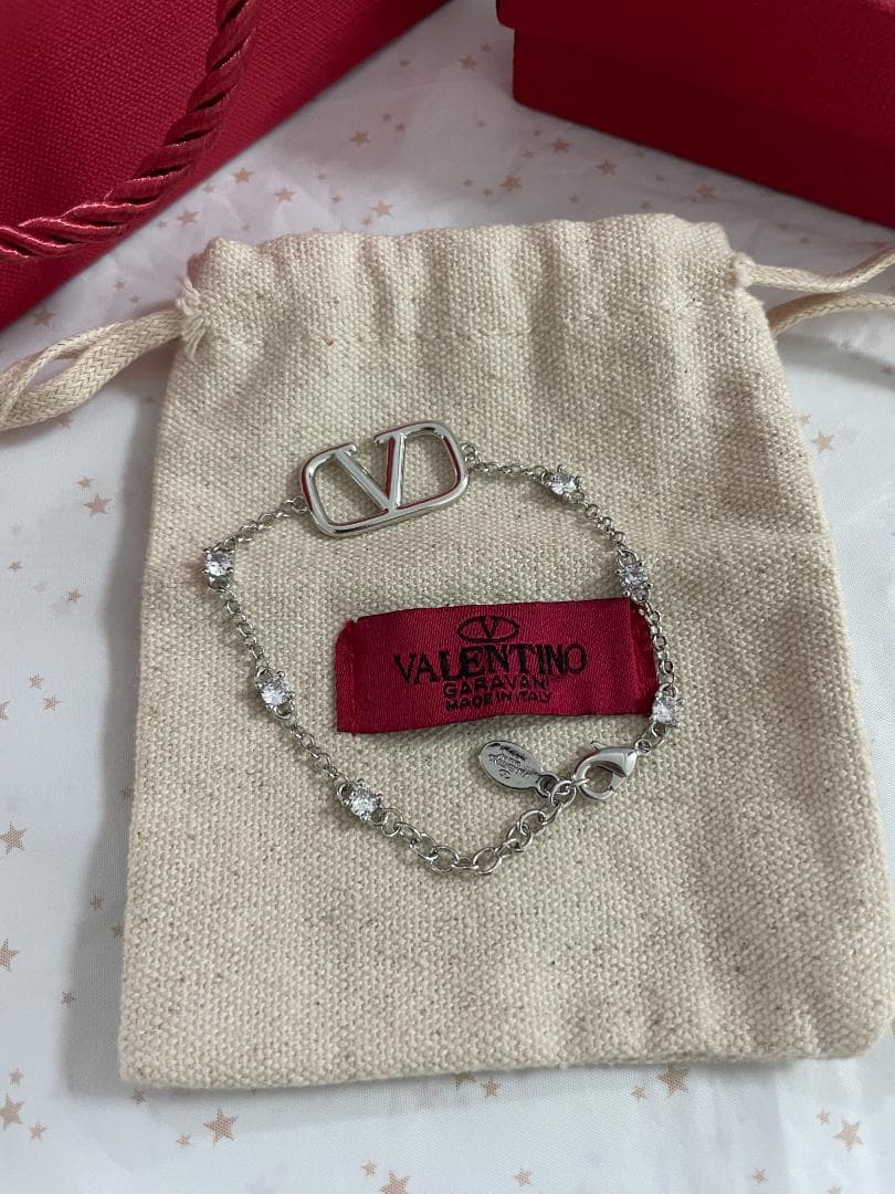 シルバー・お薦め　ヴァレンティノ　ブレスレット　VALENTINO Vロゴ
