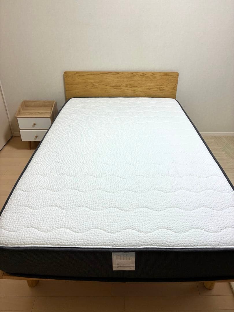 【写真追加】（美品）NELL セミダブル マットレス