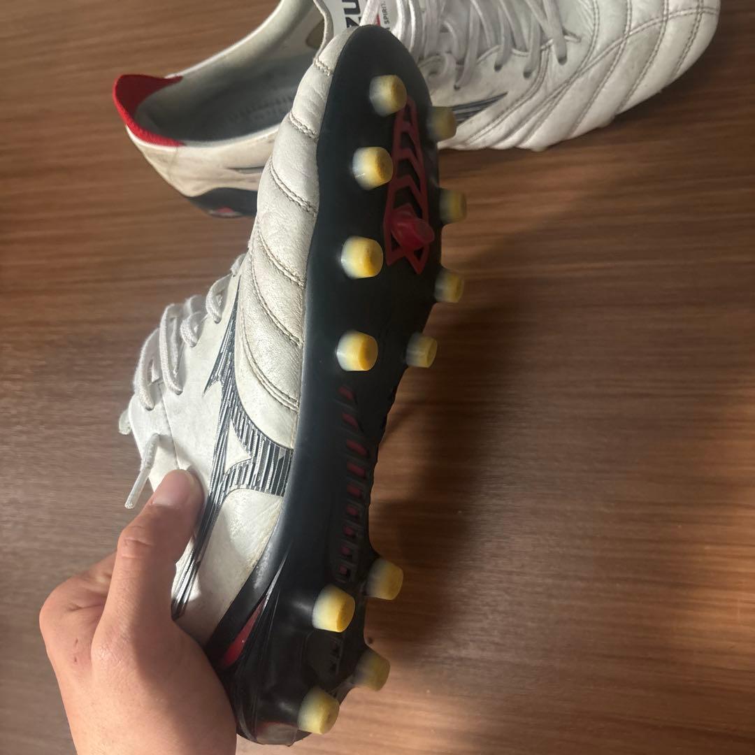 Mizuno プロフェッショナル サッカーシューズ ホワイト/レッド