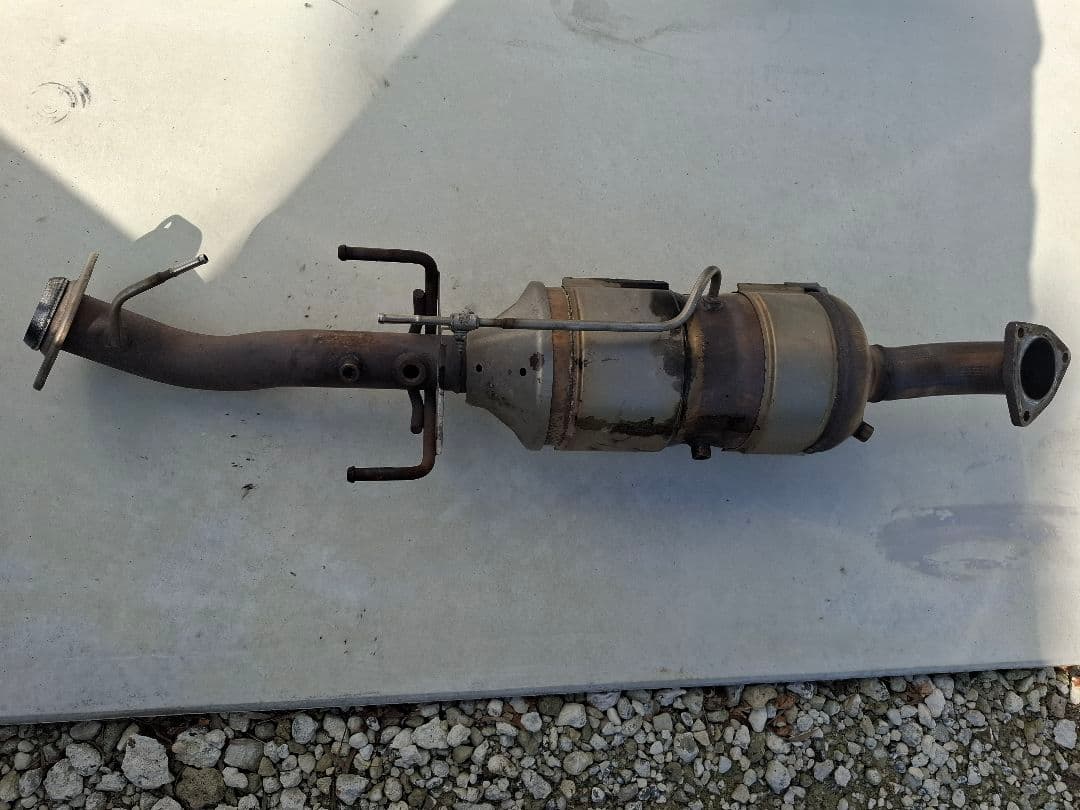 200系　ハイエース　触媒　DPF