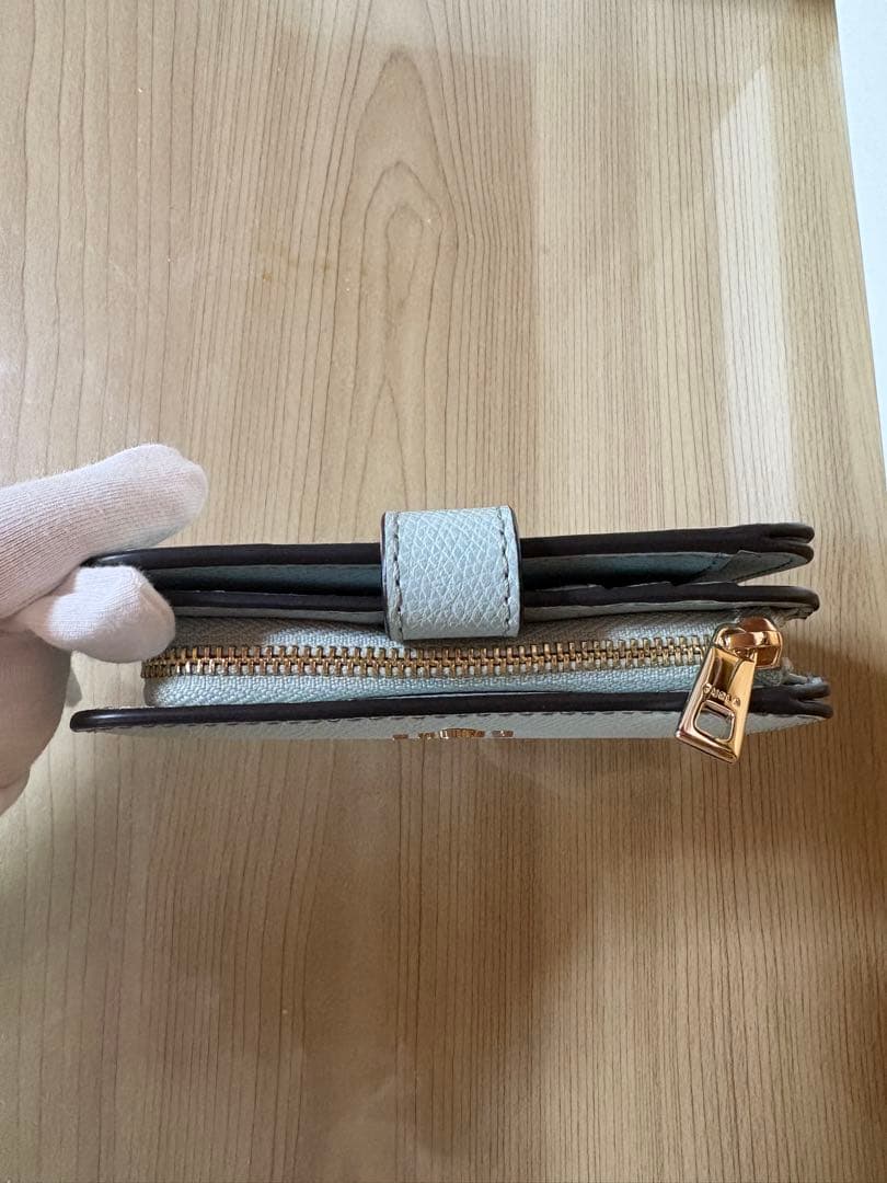 FURLA 二つ折り財布 ライトブルー