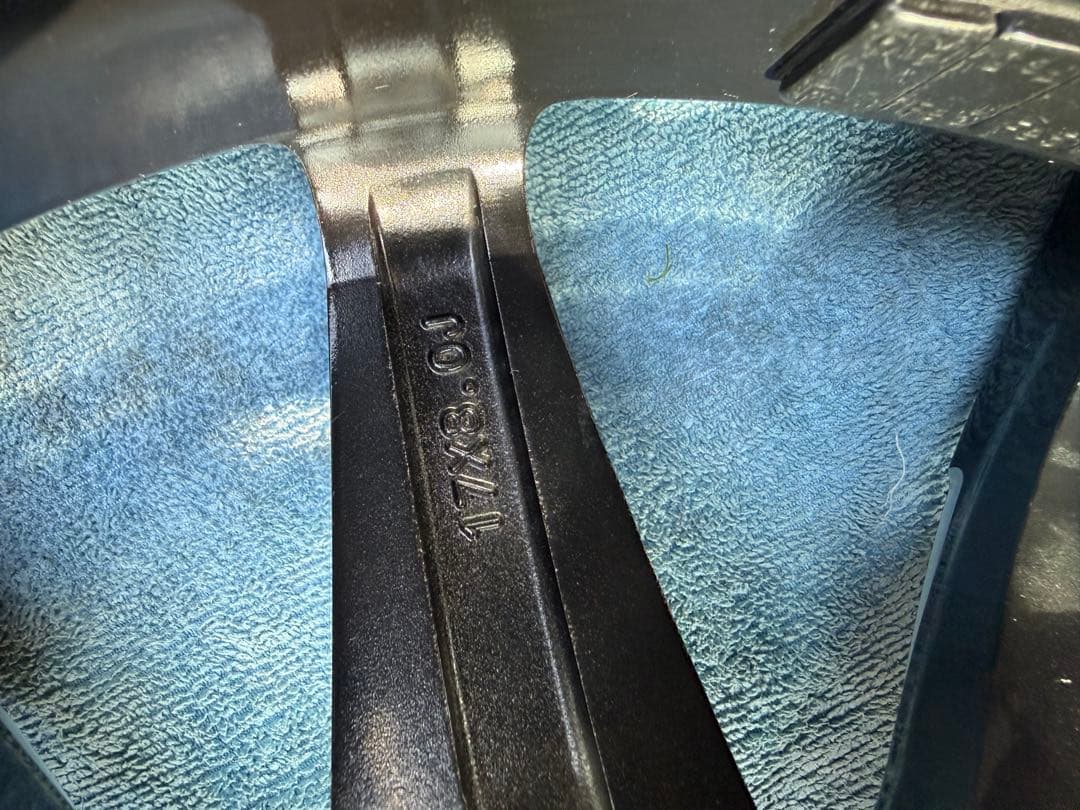 アルジェノン フェニーチェ 17インチ 6H139.7 8J +20 ハイエース