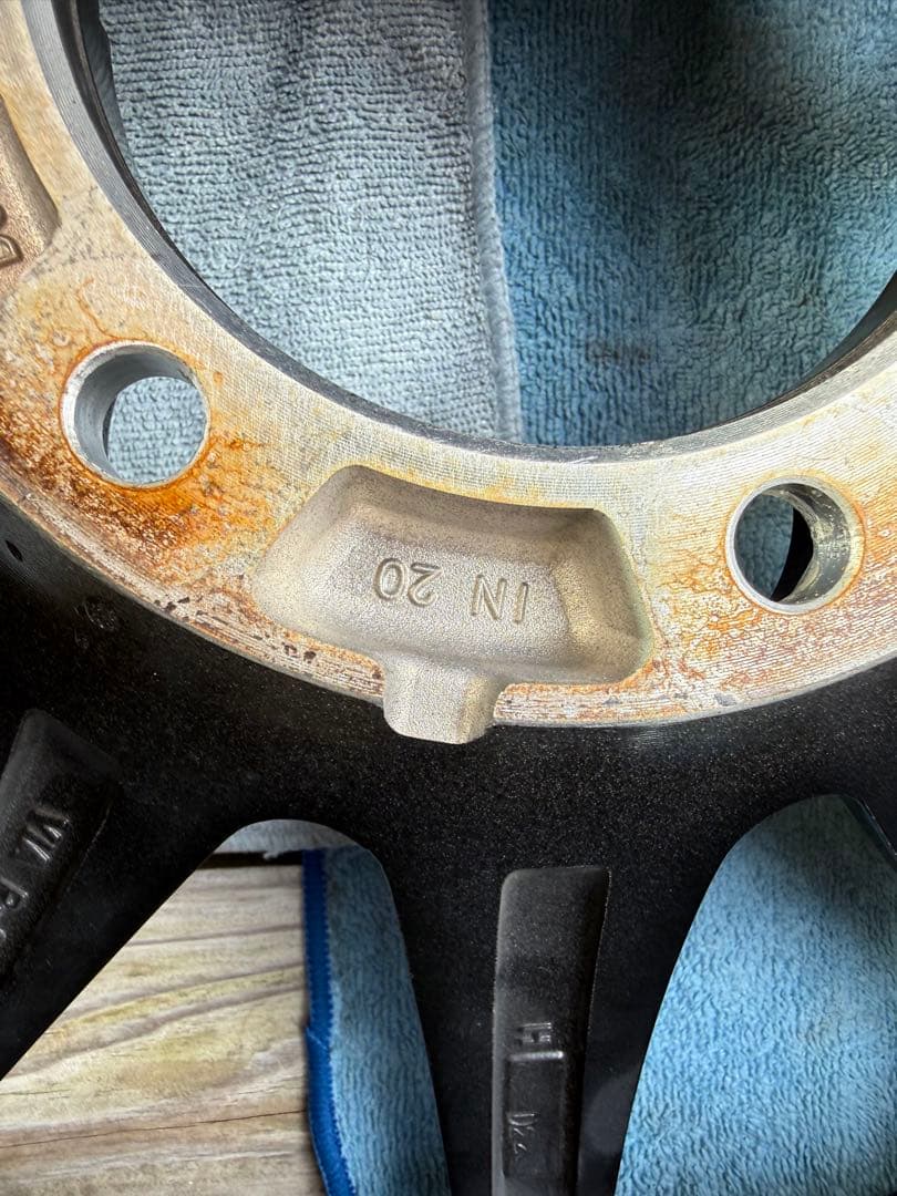 アルジェノン フェニーチェ 17インチ 6H139.7 8J +20 ハイエース