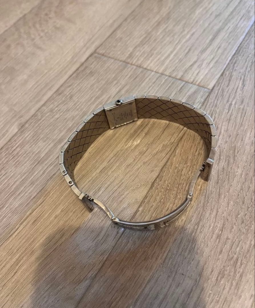 【外箱、説明書付き】シャネル　CHANEL　シルバー　クォーツ時計　マトラッセ