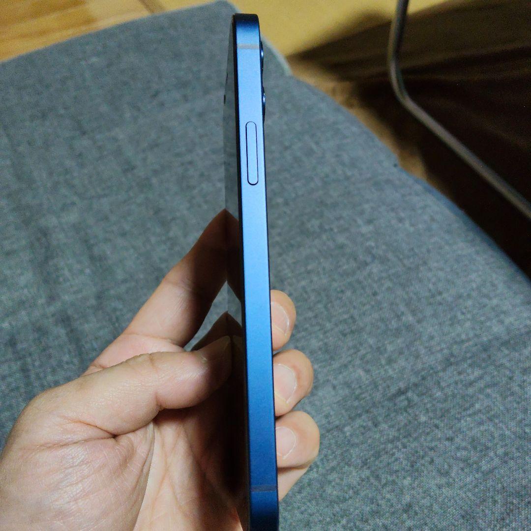 【かに】iPhone12 本体ブルー128GB