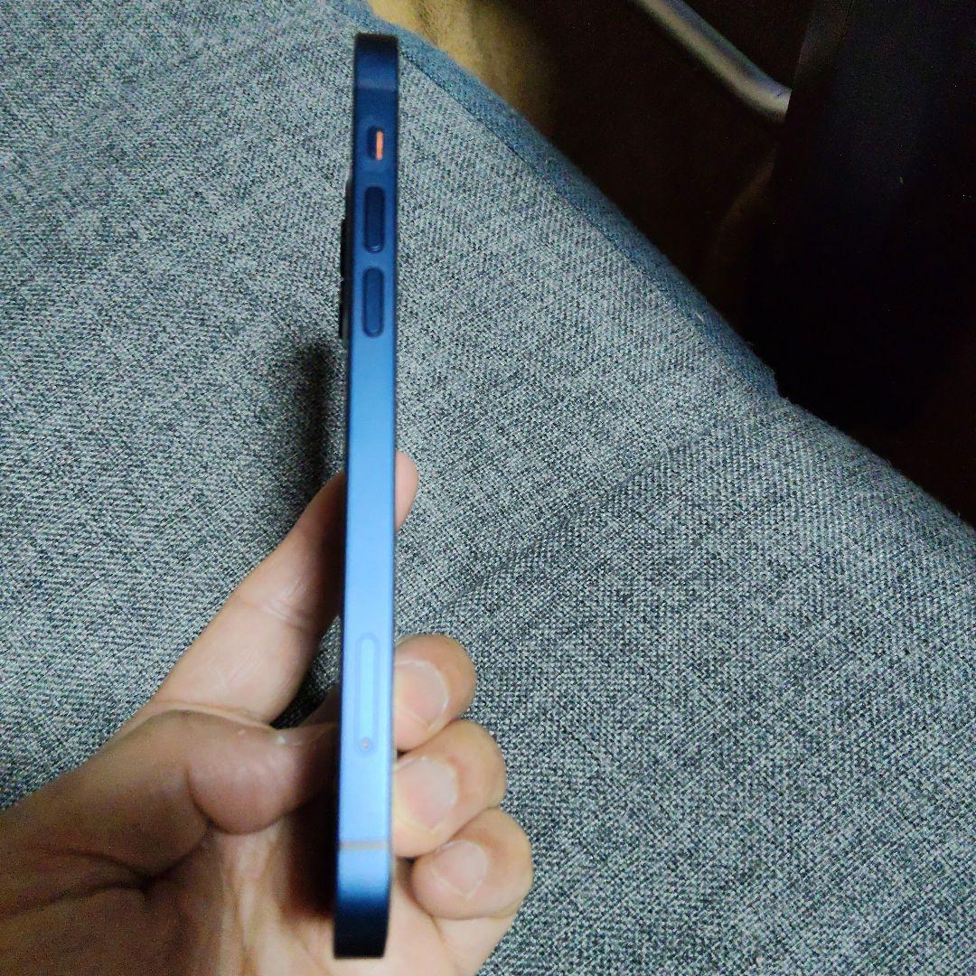 【かに】iPhone12 本体ブルー128GB