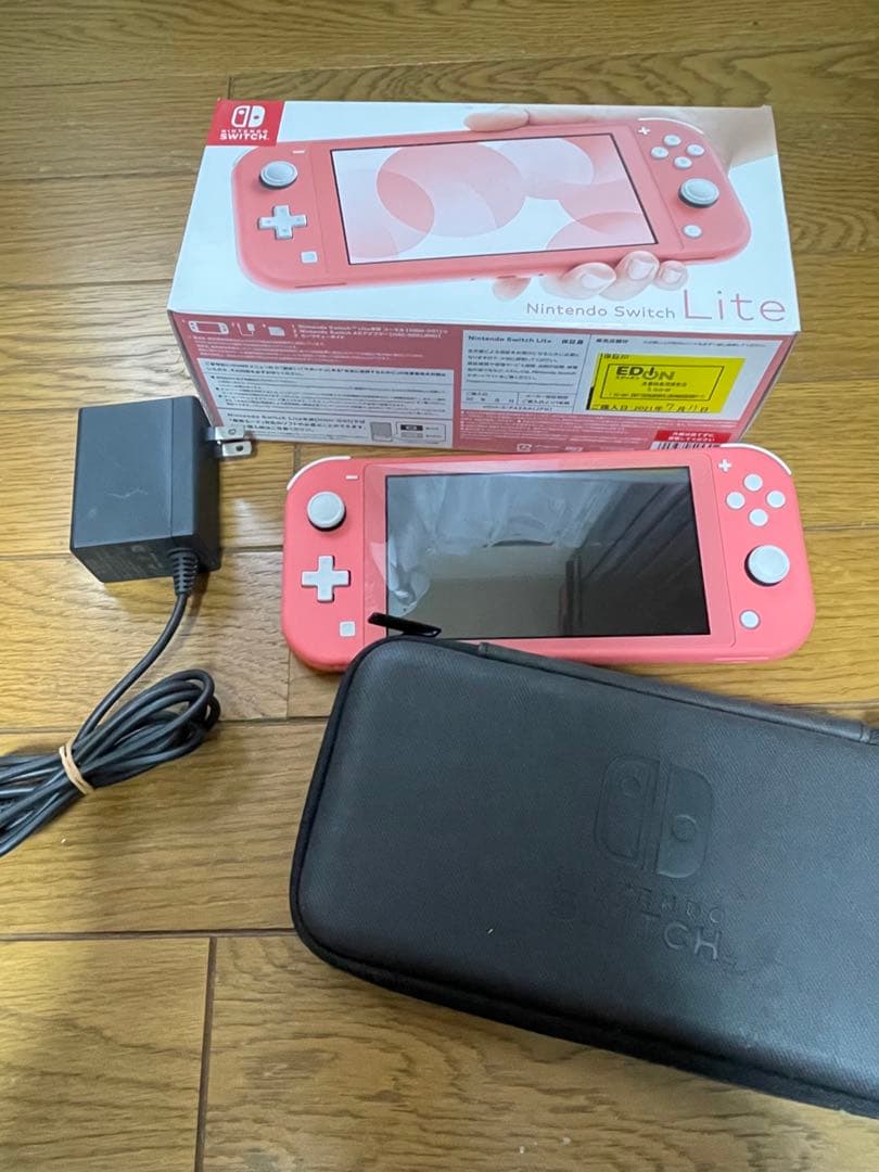 Nintendo Switch Lite ピンク 本体 (ケース◦箱付き）