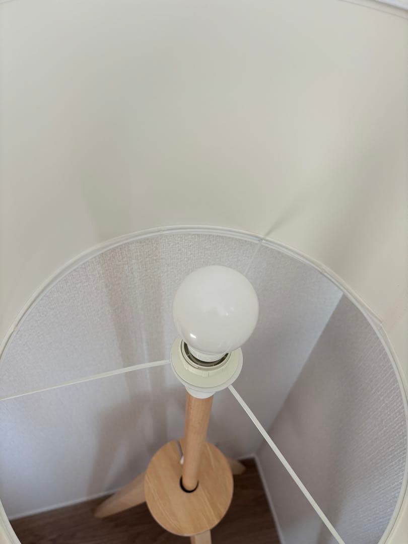 IKEA LAUTERS 木製トライポッドフロアスタンドライト