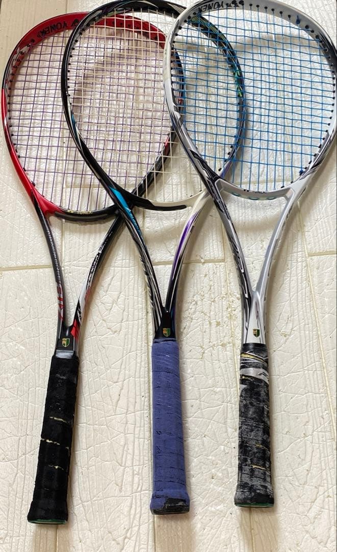 ソフトテニスラケット3本セット（ヨネックス2本ミズノ1本）前衛 軟式 空気入れ付