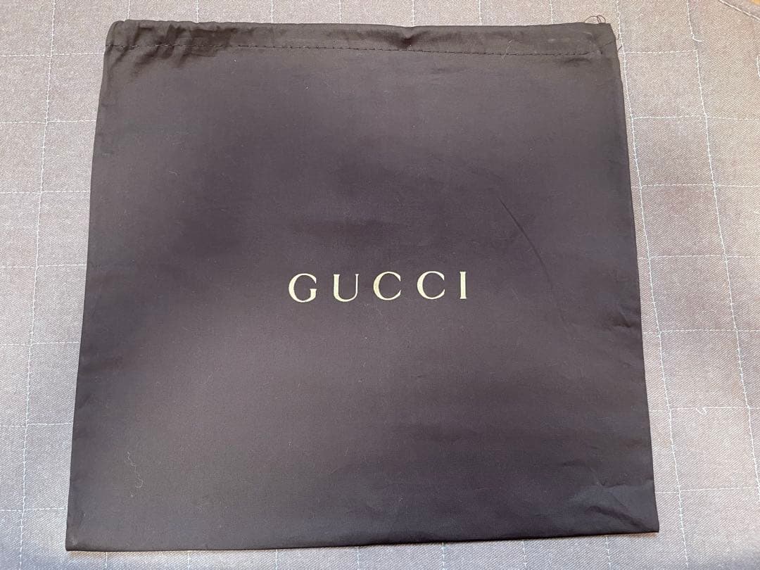 GUCCI グッチ GGキャンバス ショルダーバッグ 黒