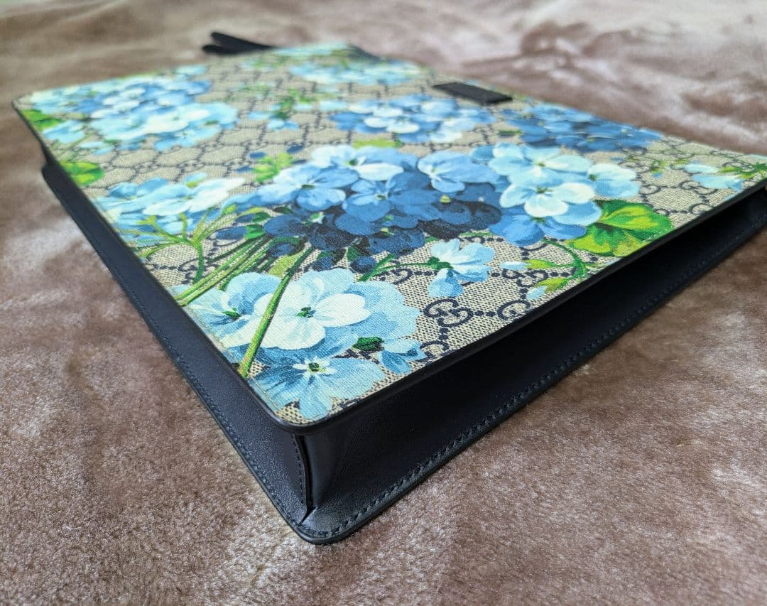 S*8様 GUCCI 花柄 クラッチバッグ A4対応