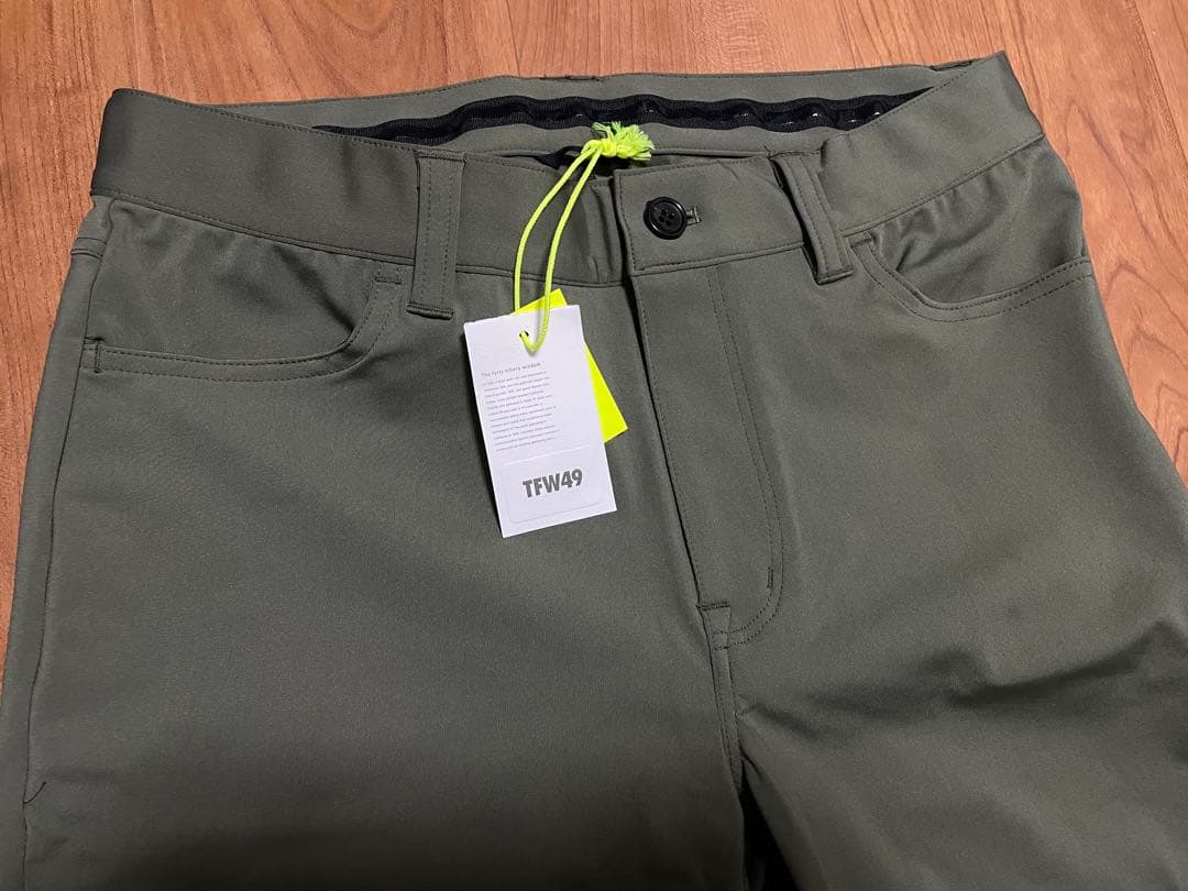 新品未使用タグ付き　TFW49 アンクルスリムパンツ　カーキ　M ゴルフ