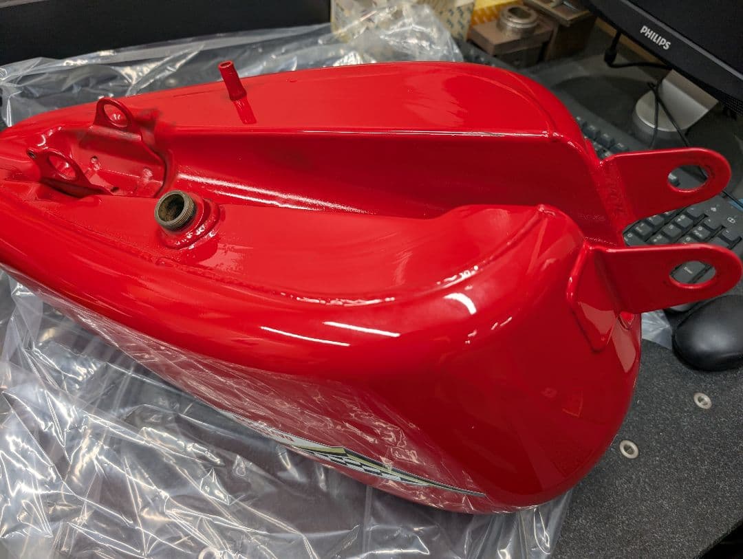 Harley-Davidson スポーツスター ~03純正タンク　3.3ガロン