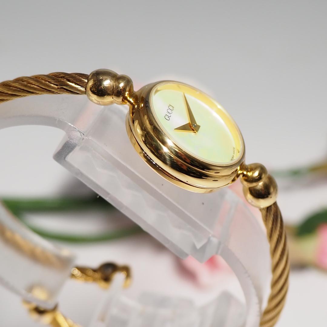 美品 グッチ GUCCI バングルウォッチ 2700L シェル 腕時計 H611