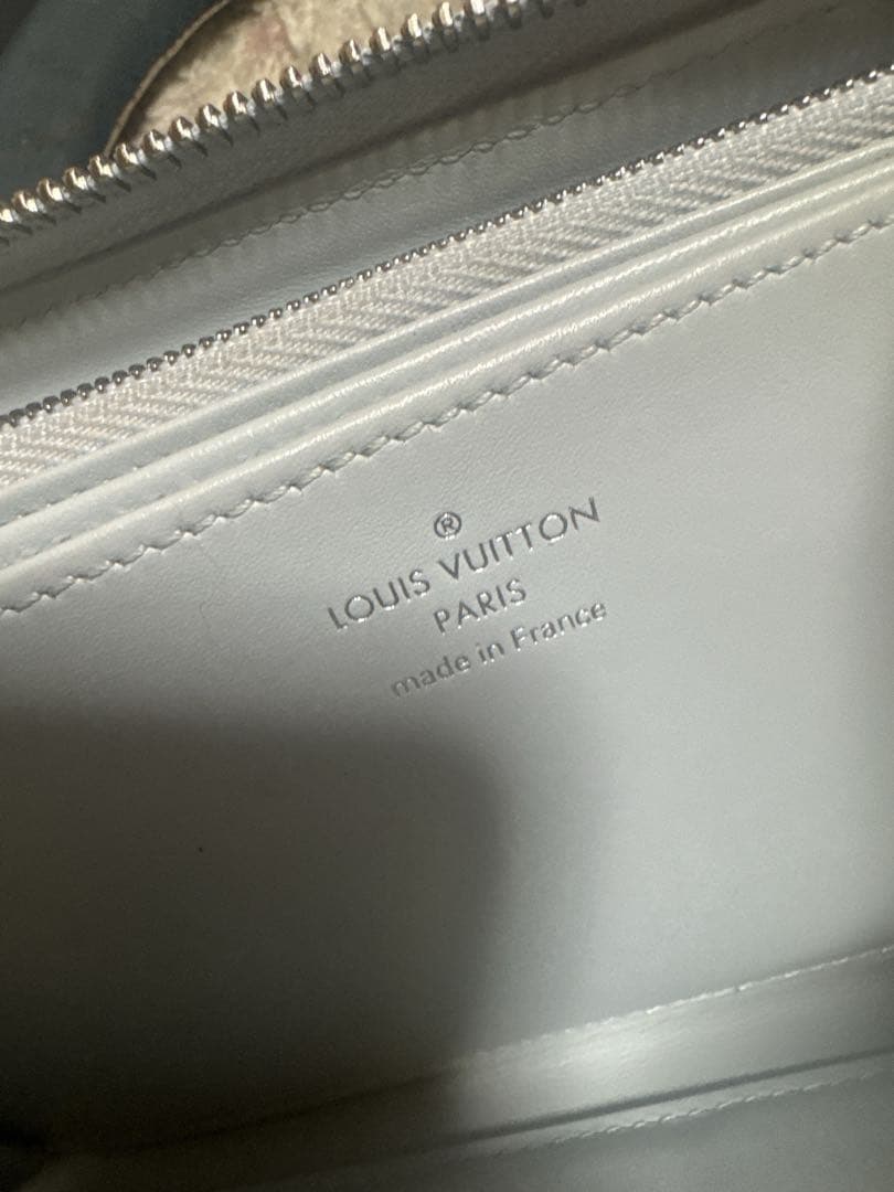 ルイヴィトンレア長財布