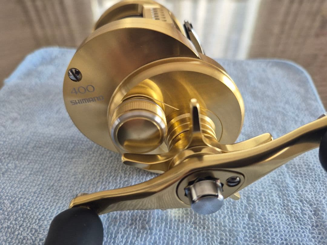 リール SHIMANO Calcutta Conquest 400