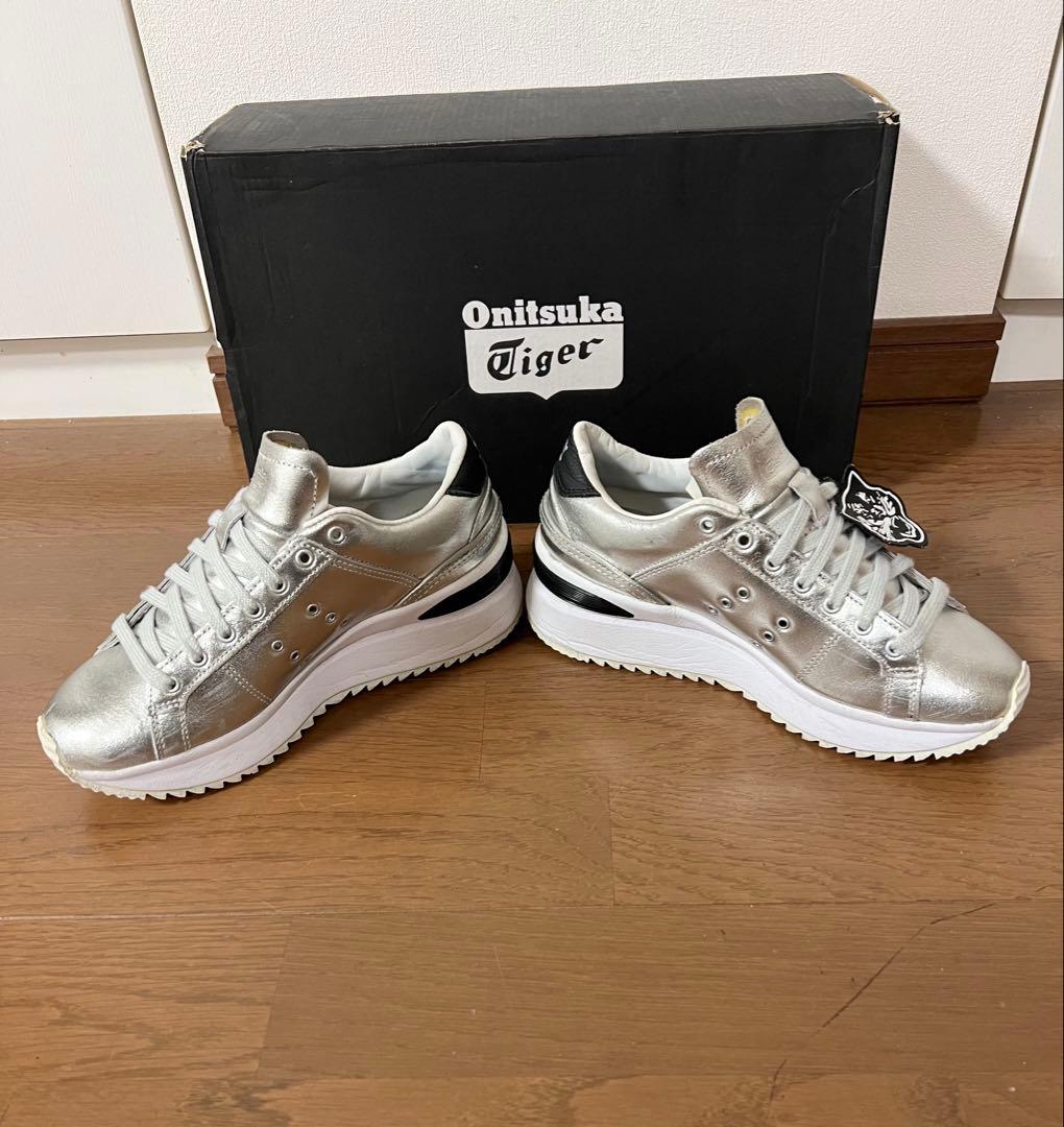 【美品】オニツカタイガー　厚底スニーカー　シルバー　22.5cm